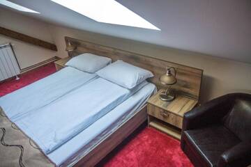 Фото номера Семейный номер Гостевой дом Antique ApartHotel г. Алба-Юлия 3