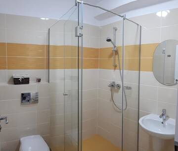 Фото номера Номер Делюкс (для 2 взрослых и 1 ребенка) Апарт-отели N.D Global Alba Iulia г. Алба-Юлия 7