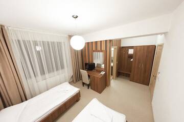 Фото номера Двухместный номер с 2 отдельными кроватями Отель Hotel Mariss г. Алба-Юлия 4