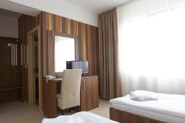 Фото номера Двухместный номер с 2 отдельными кроватями Отель Hotel Mariss г. Алба-Юлия 6