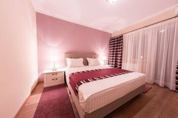 Фото Апарт-отели Crema Residence г. Алба-Юлия 1