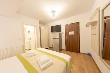 Фото номера Double Room- Underground Апарт-отели Crema Residence г. Алба-Юлия 7