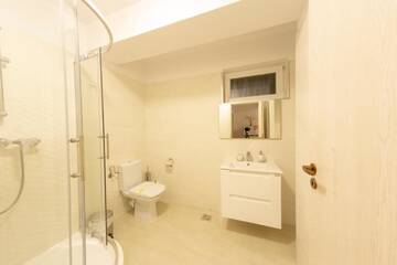 Фото номера Double Room- Underground Апарт-отели Crema Residence г. Алба-Юлия 5