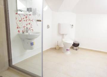 Фото номера Трехместный номер Гостевой дом Matia Resort г. Алба-Юлия 5